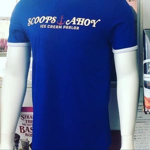 Scoops Ahoy ice cream parlor T-shirt. Size M used